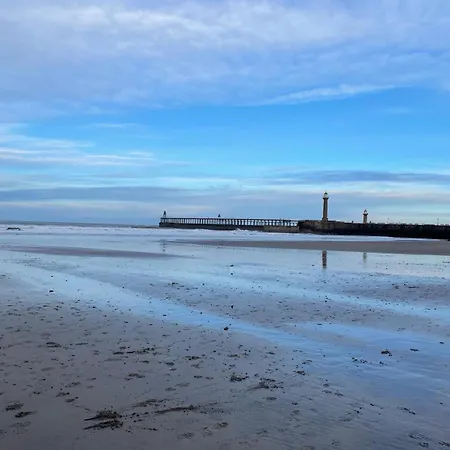 Seascape בית נופש *