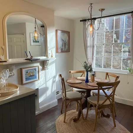 Seascape 펜션 휫비